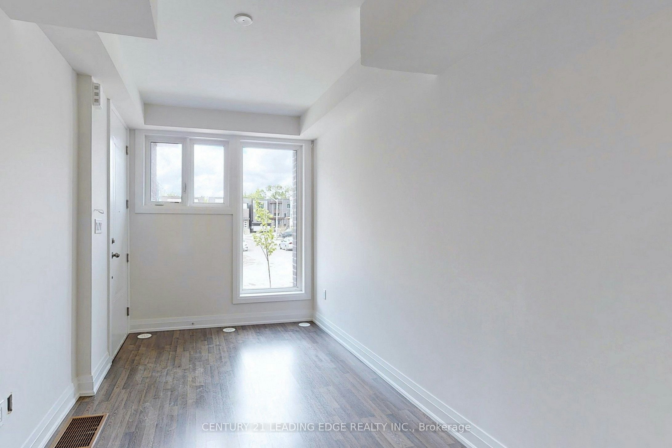 Ground-45 Creekbank Road, Toronto, ON, M6L 1C7 - 5