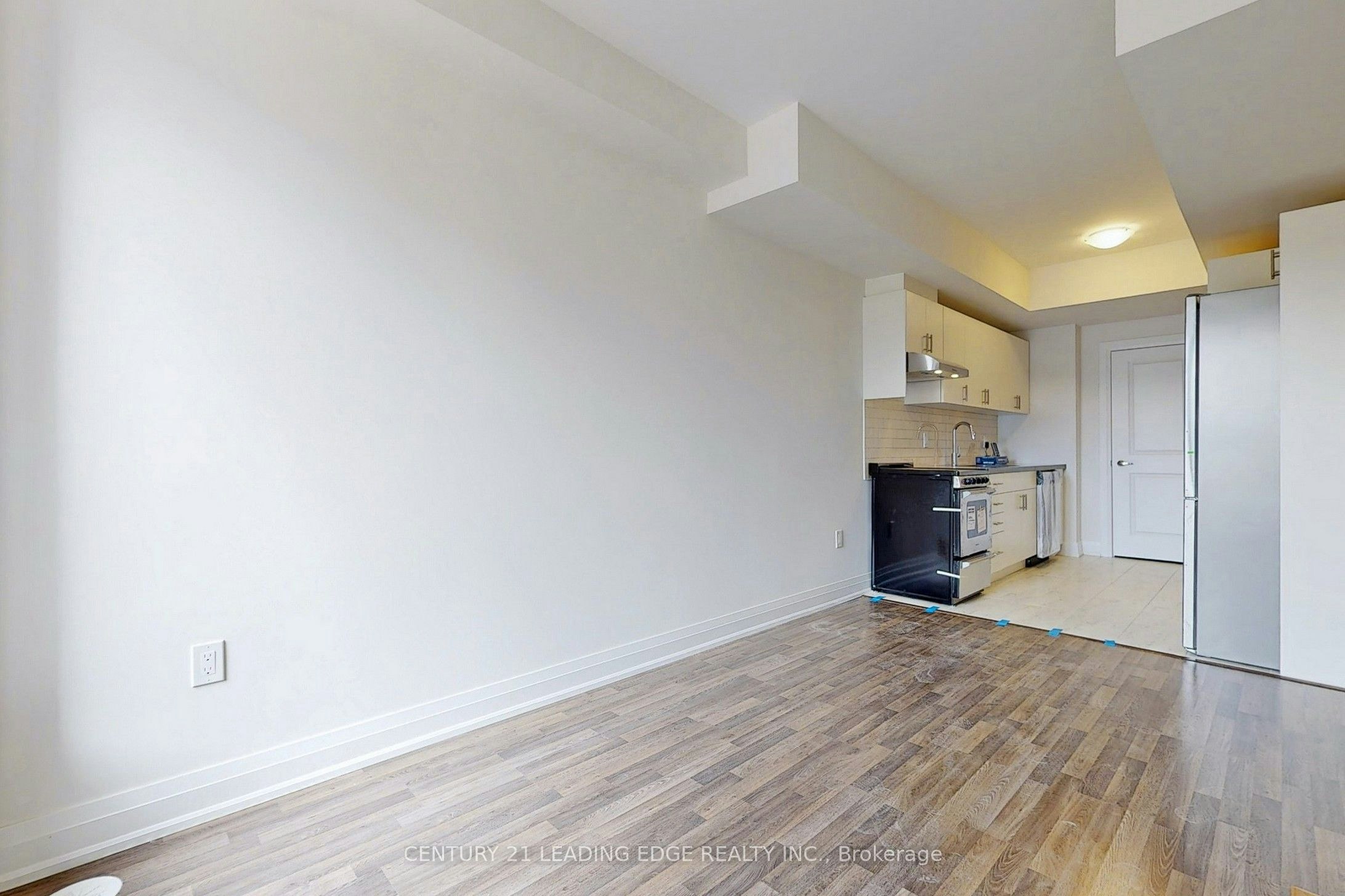 Ground-45 Creekbank Road, Toronto, ON, M6L 1C7 - 6