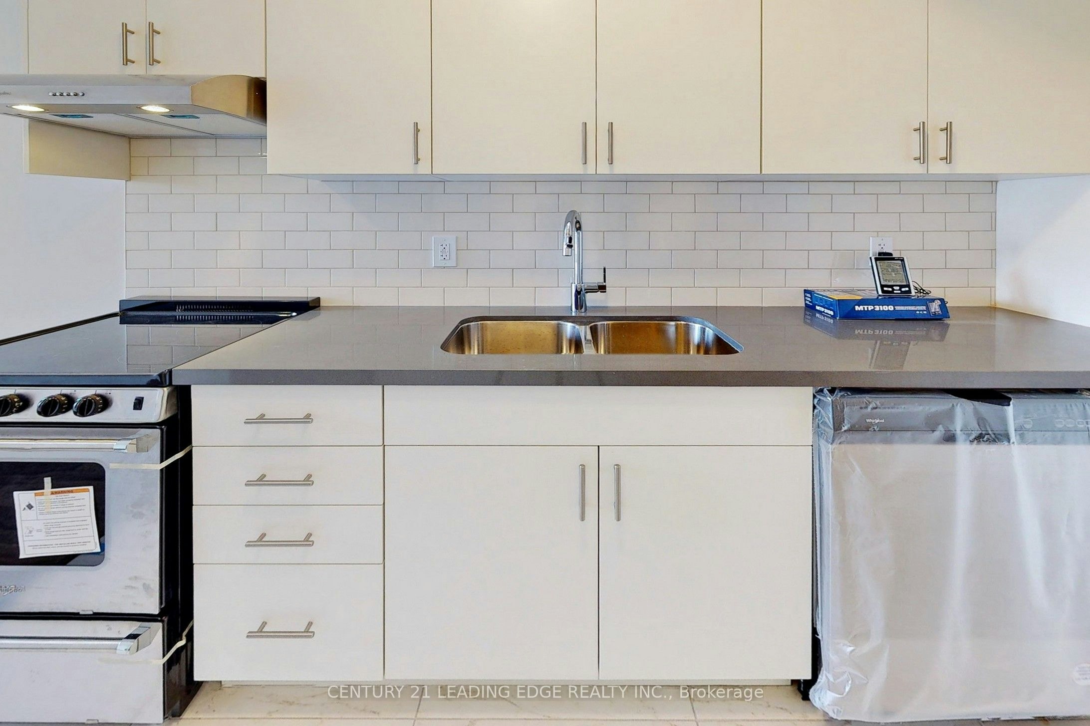Ground-45 Creekbank Road, Toronto, ON, M6L 1C7 - 10