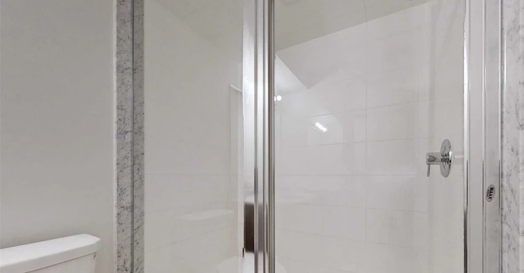 Upper-45 Creekbank Road, Toronto, ON, M6L 1C7 - 23