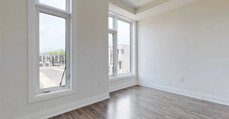 Upper-45 Creekbank Road, Toronto, ON, M6L 1C7 - 31