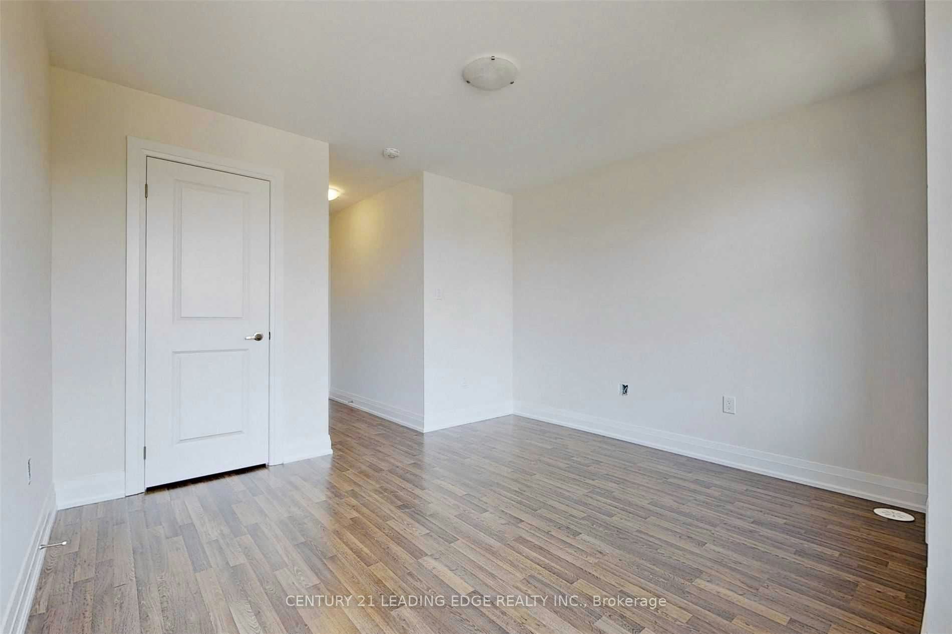 Upper-45 Creekbank Road, Toronto, ON, M6L 1C7 - 28