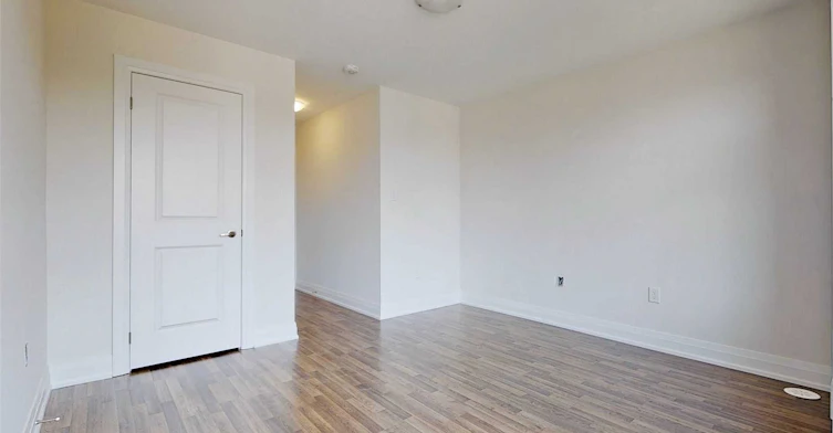 Upper-45 Creekbank Road, Toronto, ON, M6L 1C7 - 28