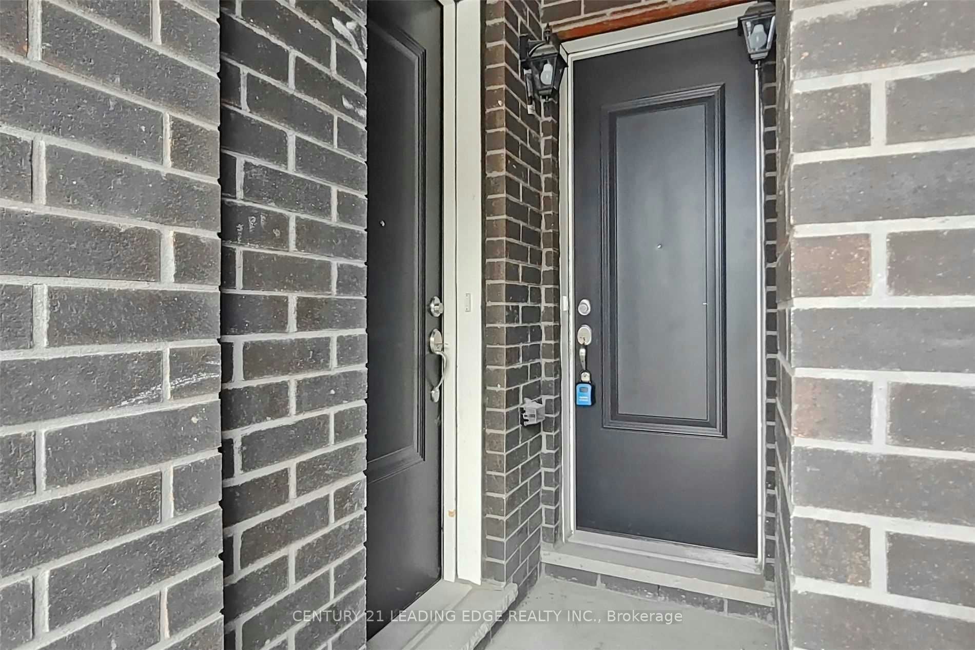 Upper-45 Creekbank Road, Toronto, ON, M6L 1C7 - 4