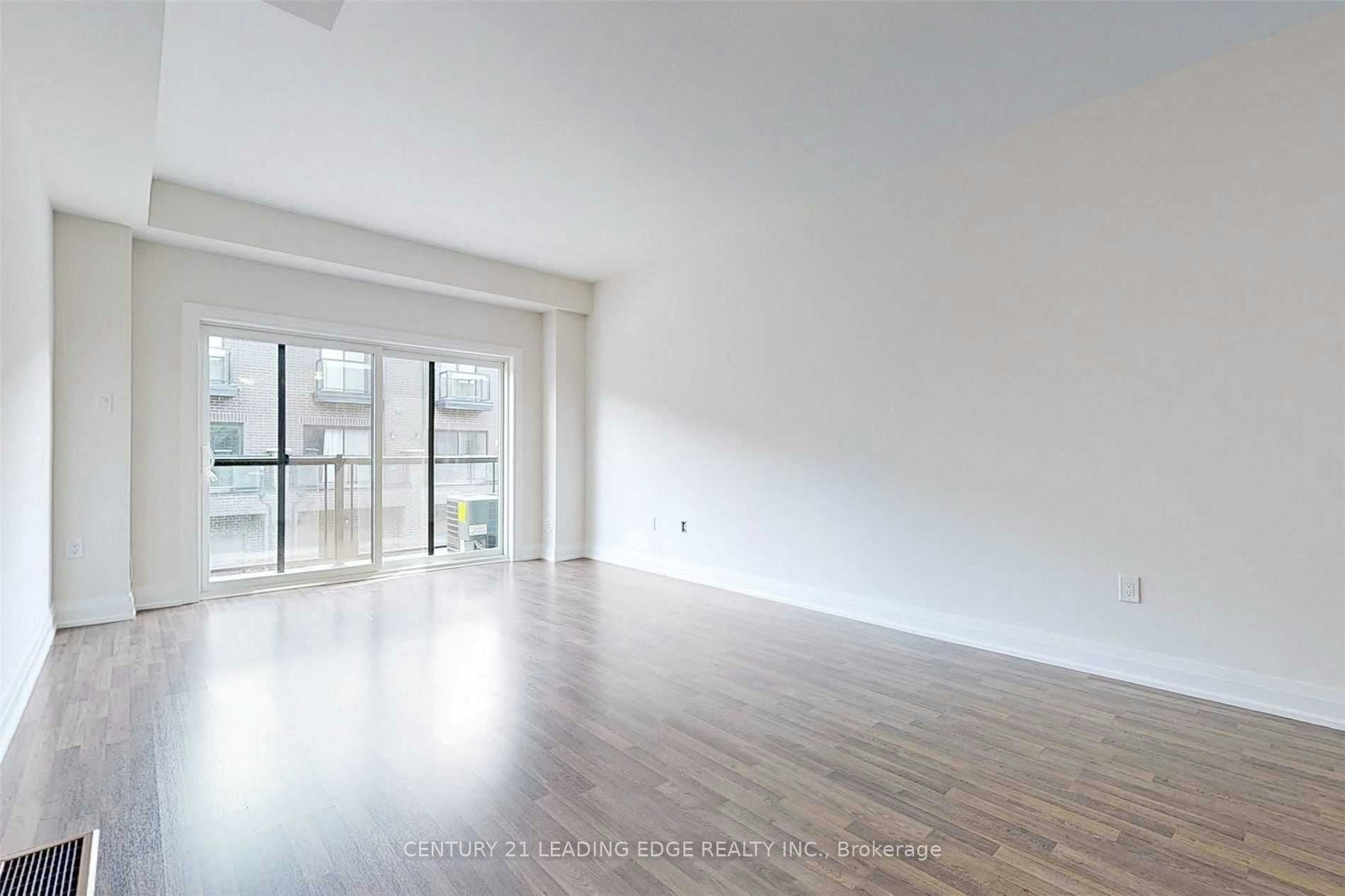 Upper-45 Creekbank Road, Toronto, ON, M6L 1C7 - 7