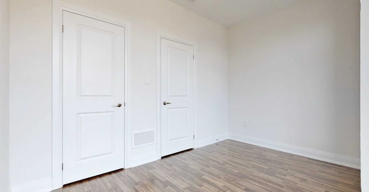 Upper-45 Creekbank Road, Toronto, ON, M6L 1C7 - 34