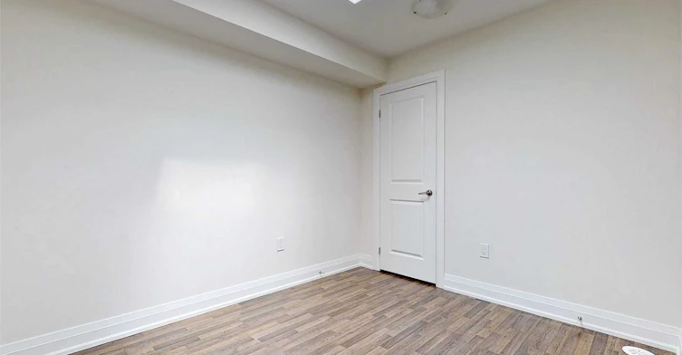 Upper-45 Creekbank Road, Toronto, ON, M6L 1C7 - 40