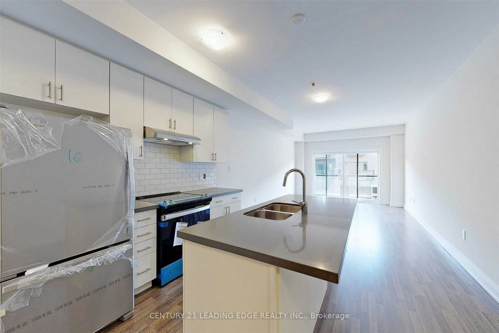 Upper-45 Creekbank Road, Toronto, ON, M6L 1C7 - 11