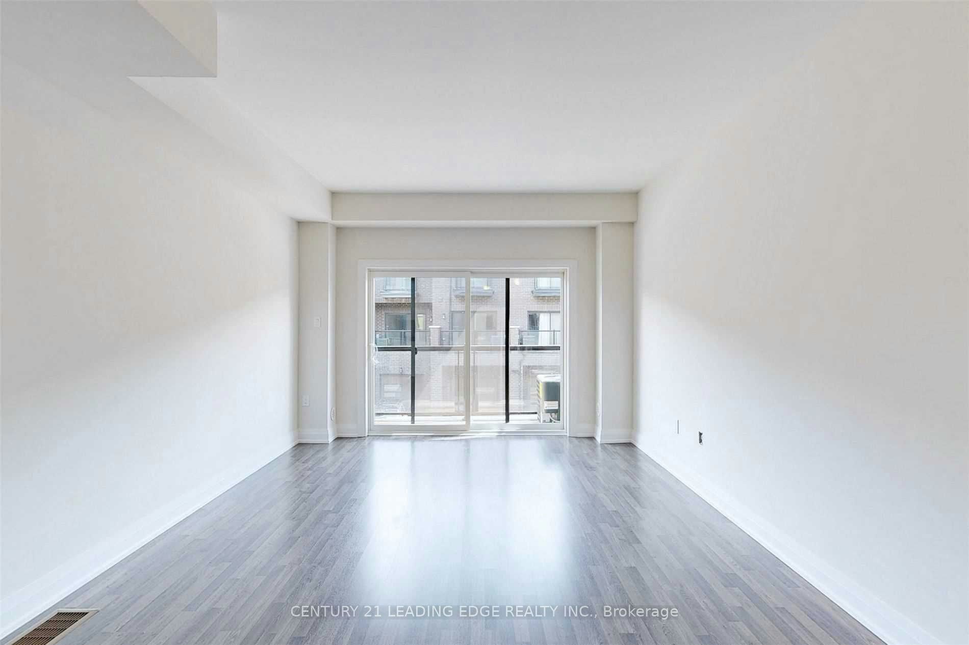 Upper-45 Creekbank Road, Toronto, ON, M6L 1C7 - 6