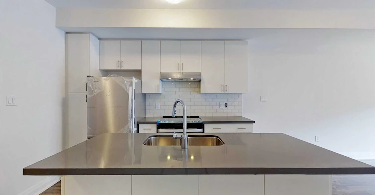 Upper-45 Creekbank Road, Toronto, ON, M6L 1C7 - 10