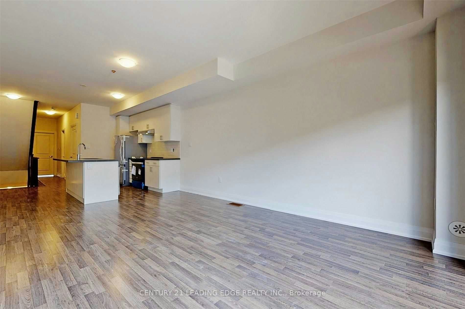 Upper-45 Creekbank Road, Toronto, ON, M6L 1C7 - 9