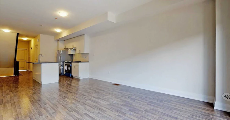 Upper-45 Creekbank Road, Toronto, ON, M6L 1C7 - 9