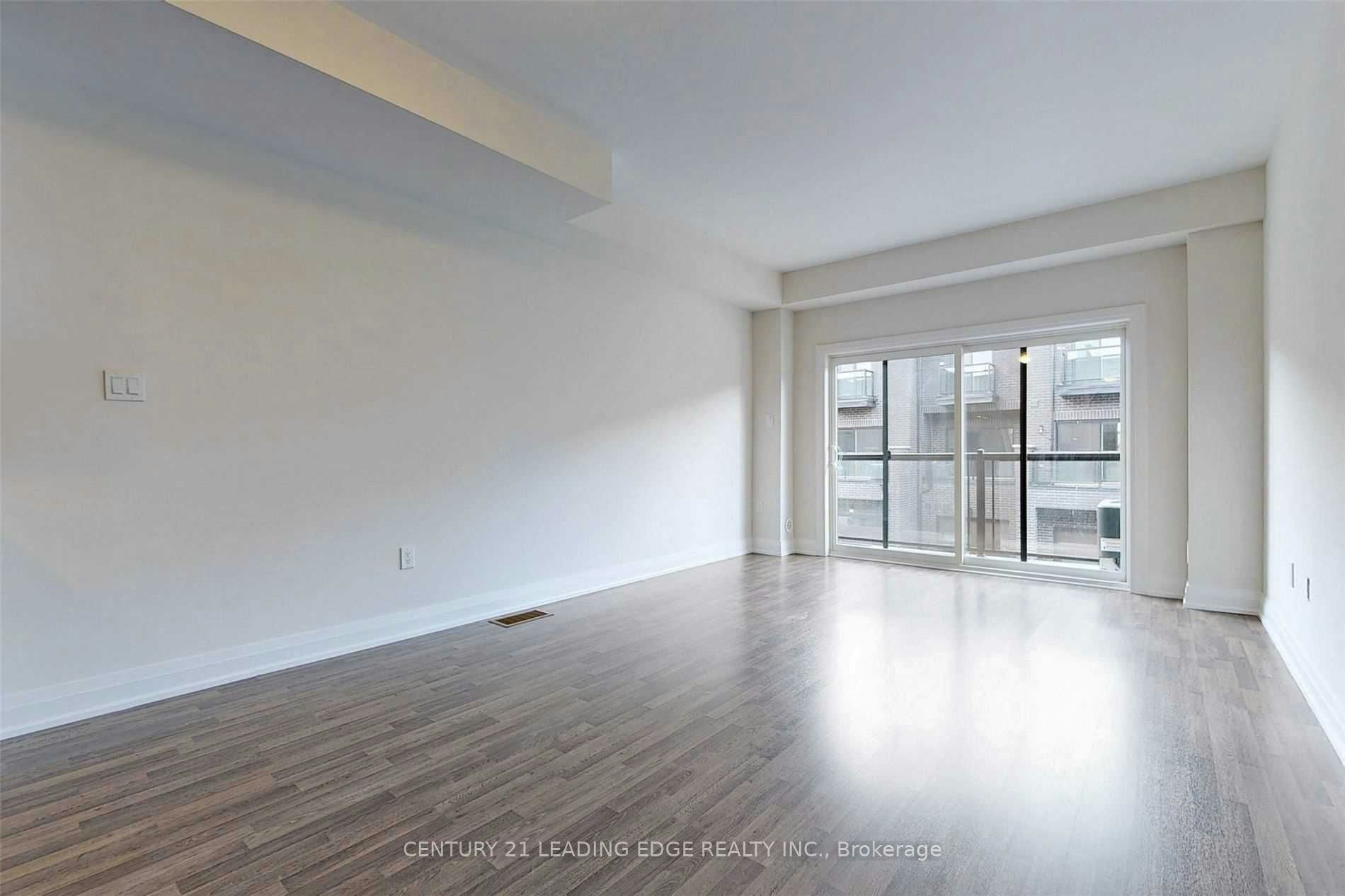 Upper-45 Creekbank Road, Toronto, ON, M6L 1C7 - 5