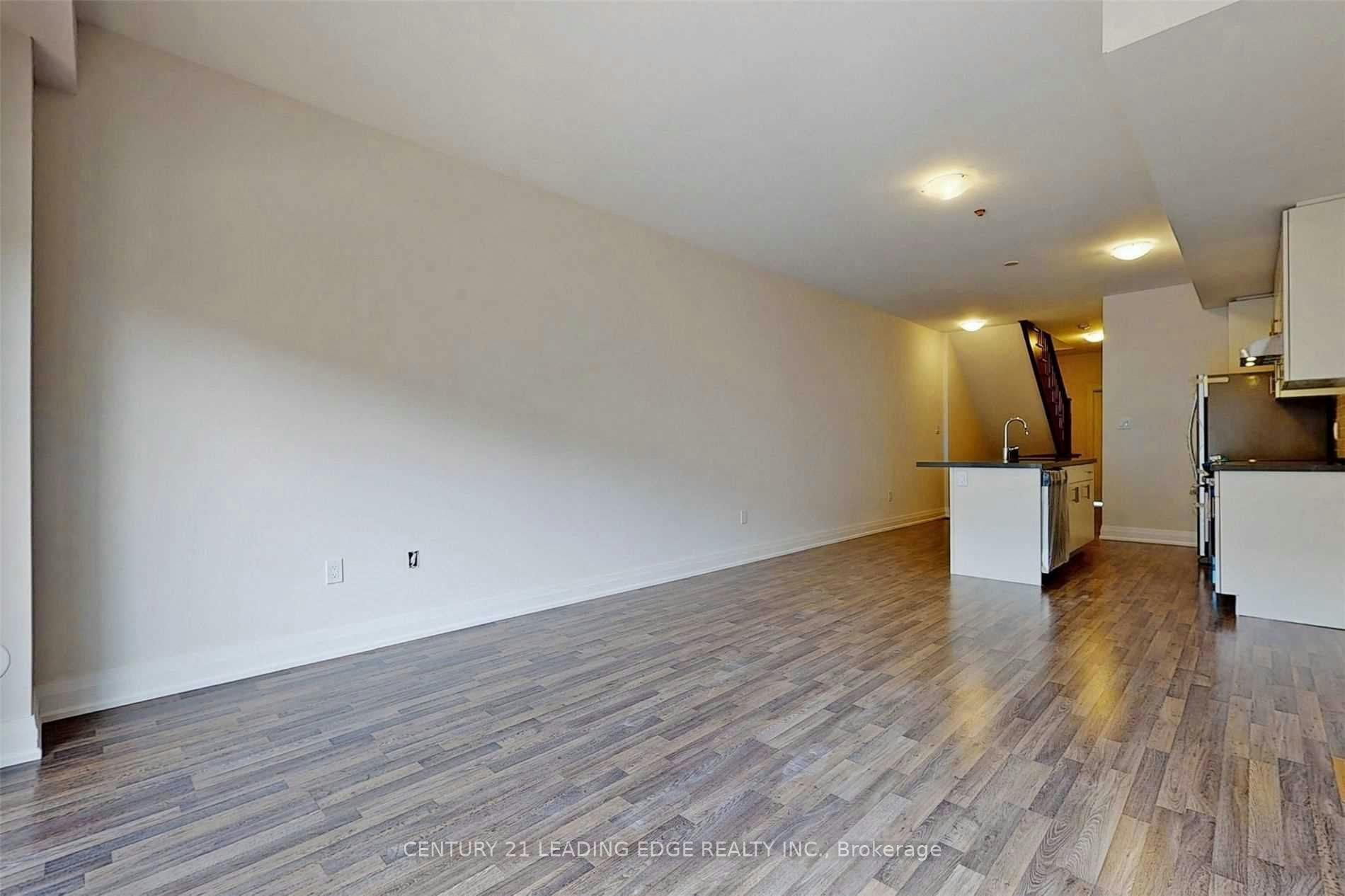 Upper-45 Creekbank Road, Toronto, ON, M6L 1C7 - 8