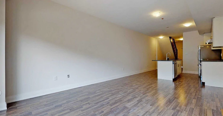 Upper-45 Creekbank Road, Toronto, ON, M6L 1C7 - 8