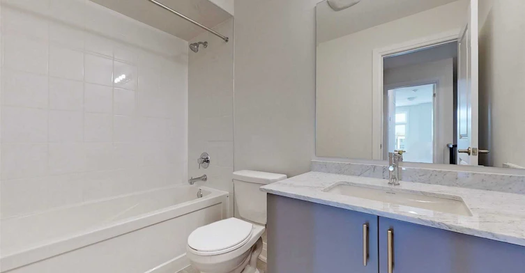 Upper-45 Creekbank Road, Toronto, ON, M6L 1C7 - 29