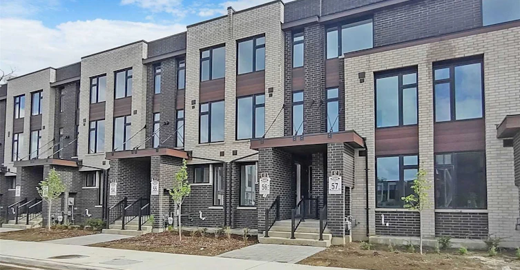 Upper-45 Creekbank Road, Toronto, ON, M6L 1C7 - 3