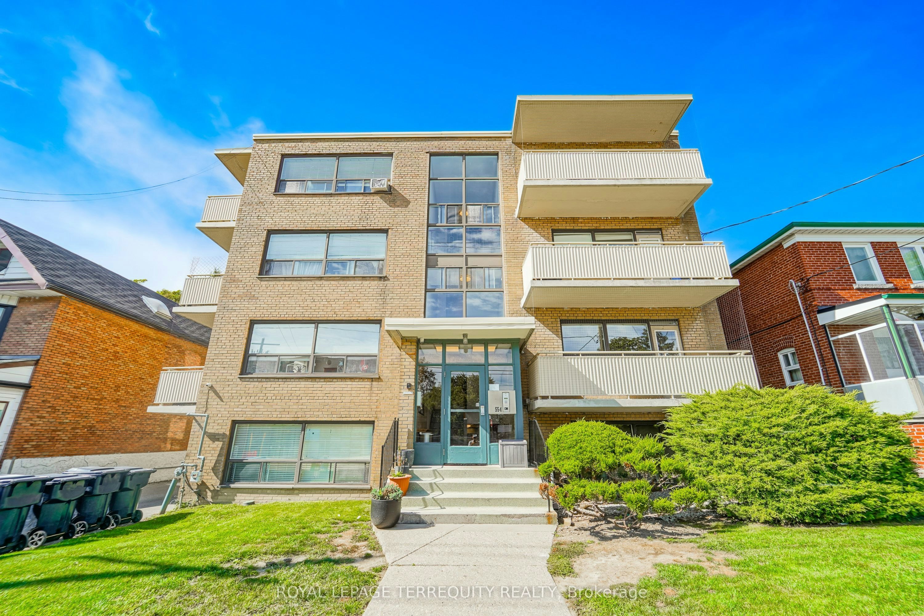 5-554 Harvie Avenue, Toronto, ON, M6E 4M1