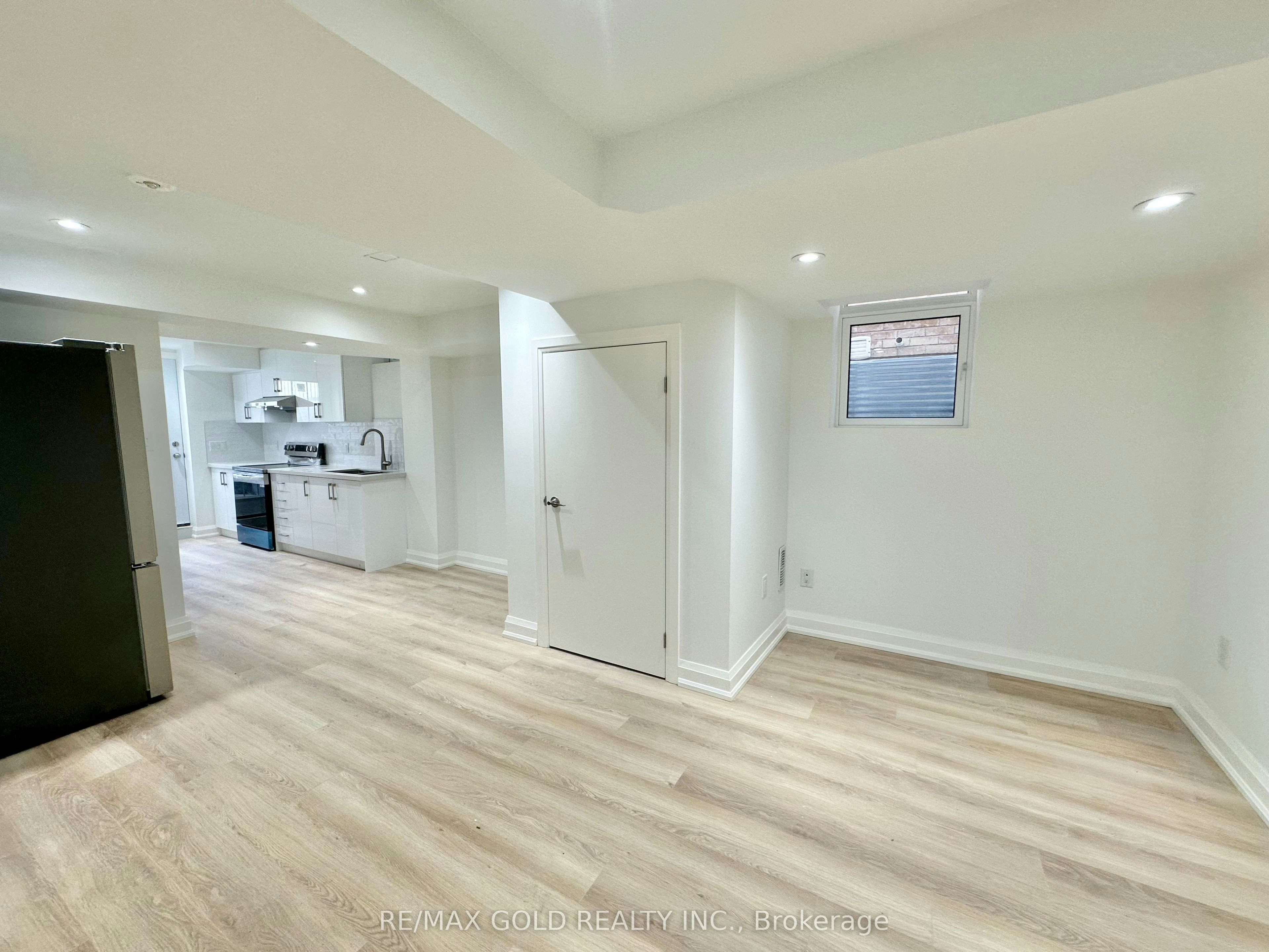 Basement-7099 Village Walk, Mississauga, ON, L5W 1X5 - 4