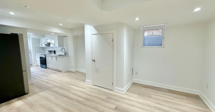 Basement-7099 Village Walk, Mississauga, ON, L5W 1X5 - 4