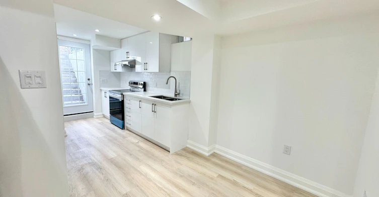 Basement-7099 Village Walk, Mississauga, ON, L5W 1X5 - 5
