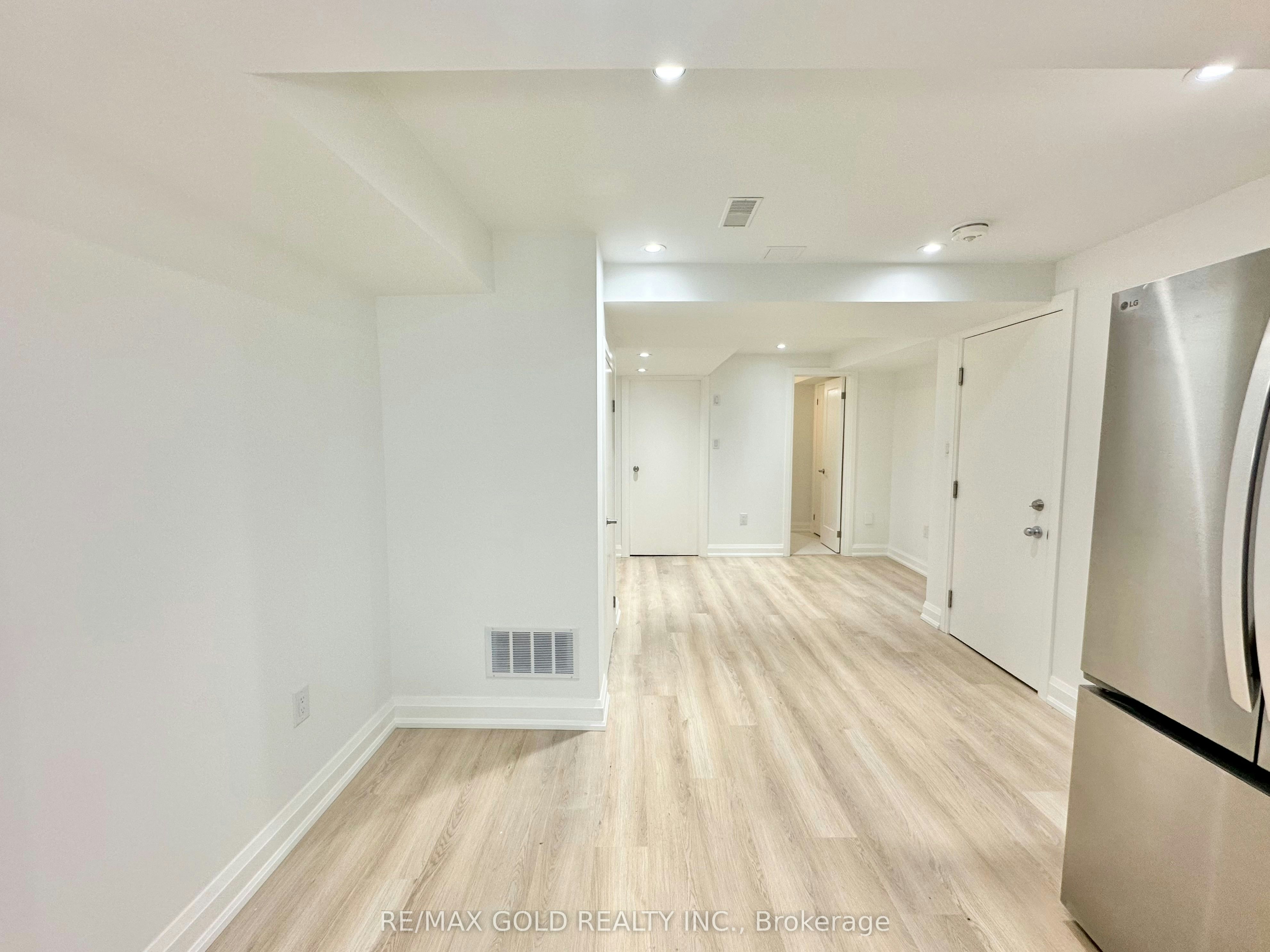 Basement-7099 Village Walk, Mississauga, ON, L5W 1X5 - 10
