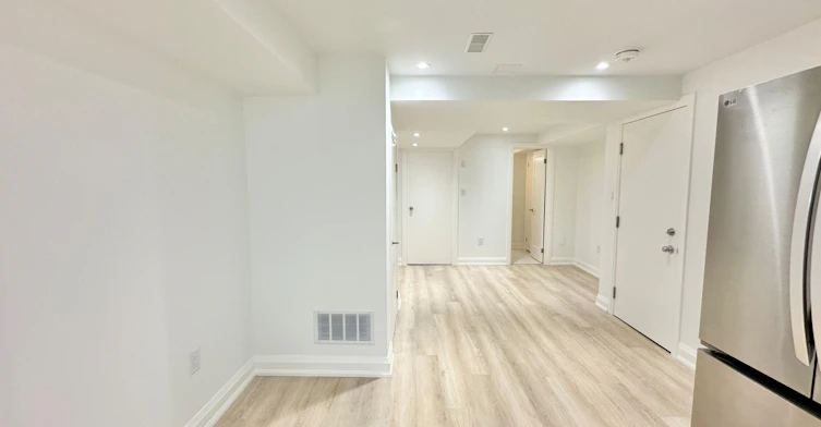 Basement-7099 Village Walk, Mississauga, ON, L5W 1X5 - 10
