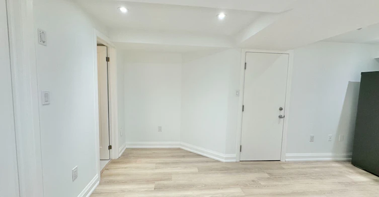 Basement-7099 Village Walk, Mississauga, ON, L5W 1X5 - 13