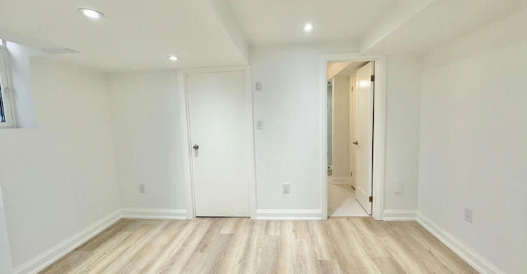 Basement-7099 Village Walk, Mississauga, ON, L5W 1X5 - 11