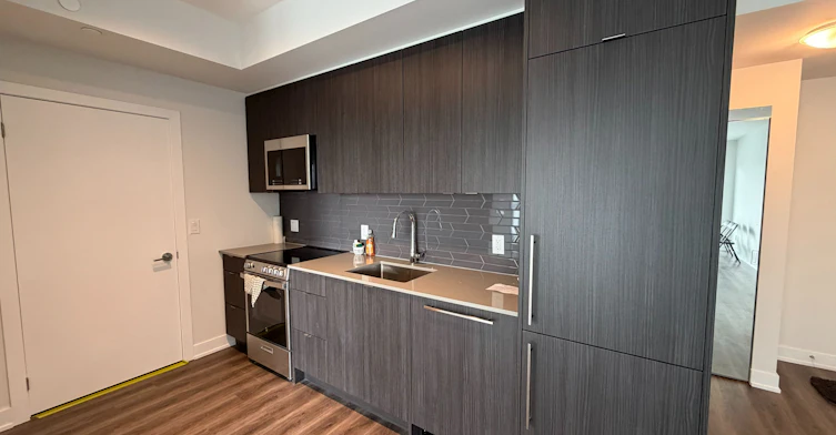 3111-4130 Parkside Village Drive W, Mississauga, ON, L5B 0L7 - 4
