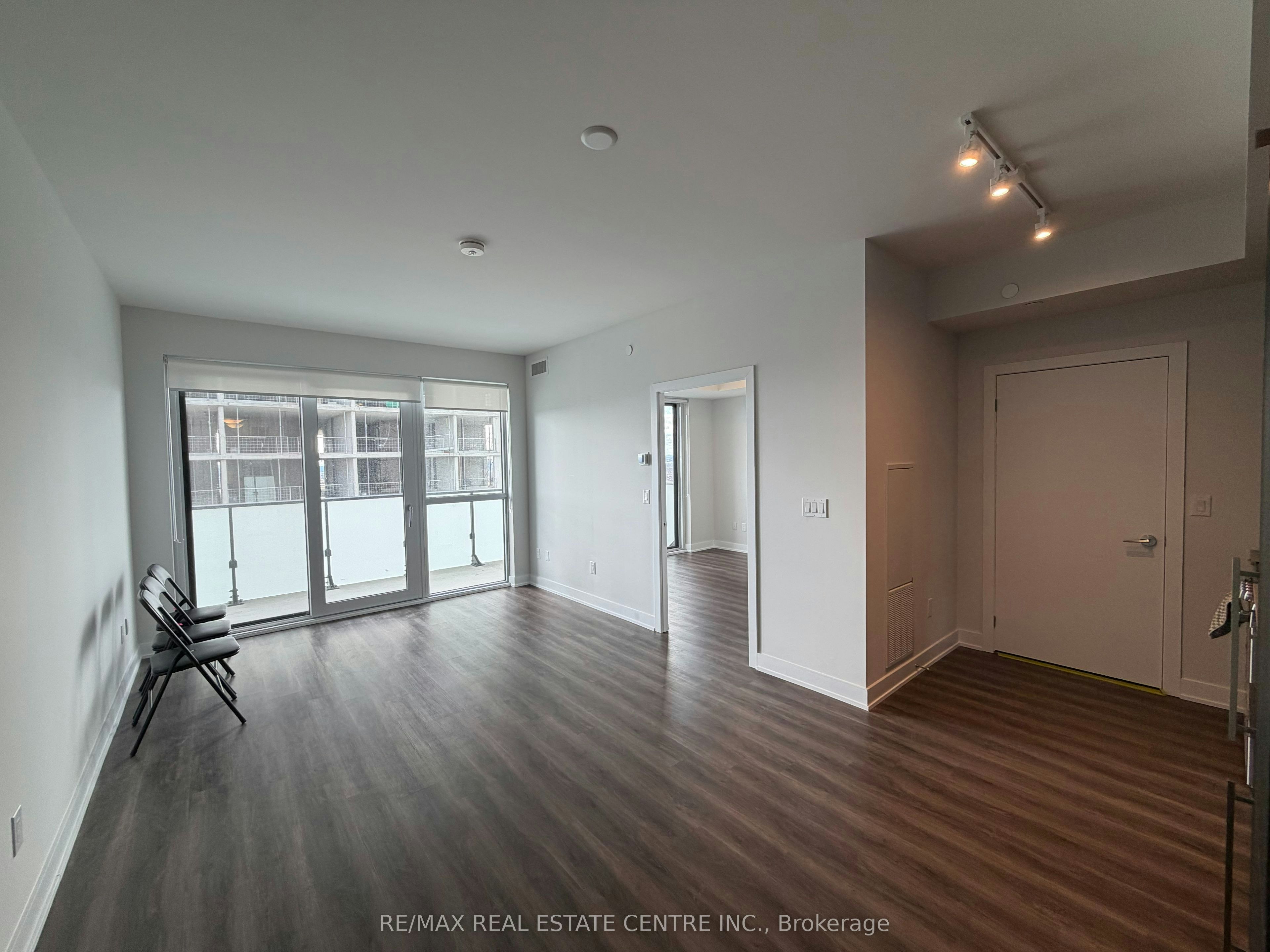 3111-4130 Parkside Village Drive W, Mississauga, ON, L5B 0L7 - 3