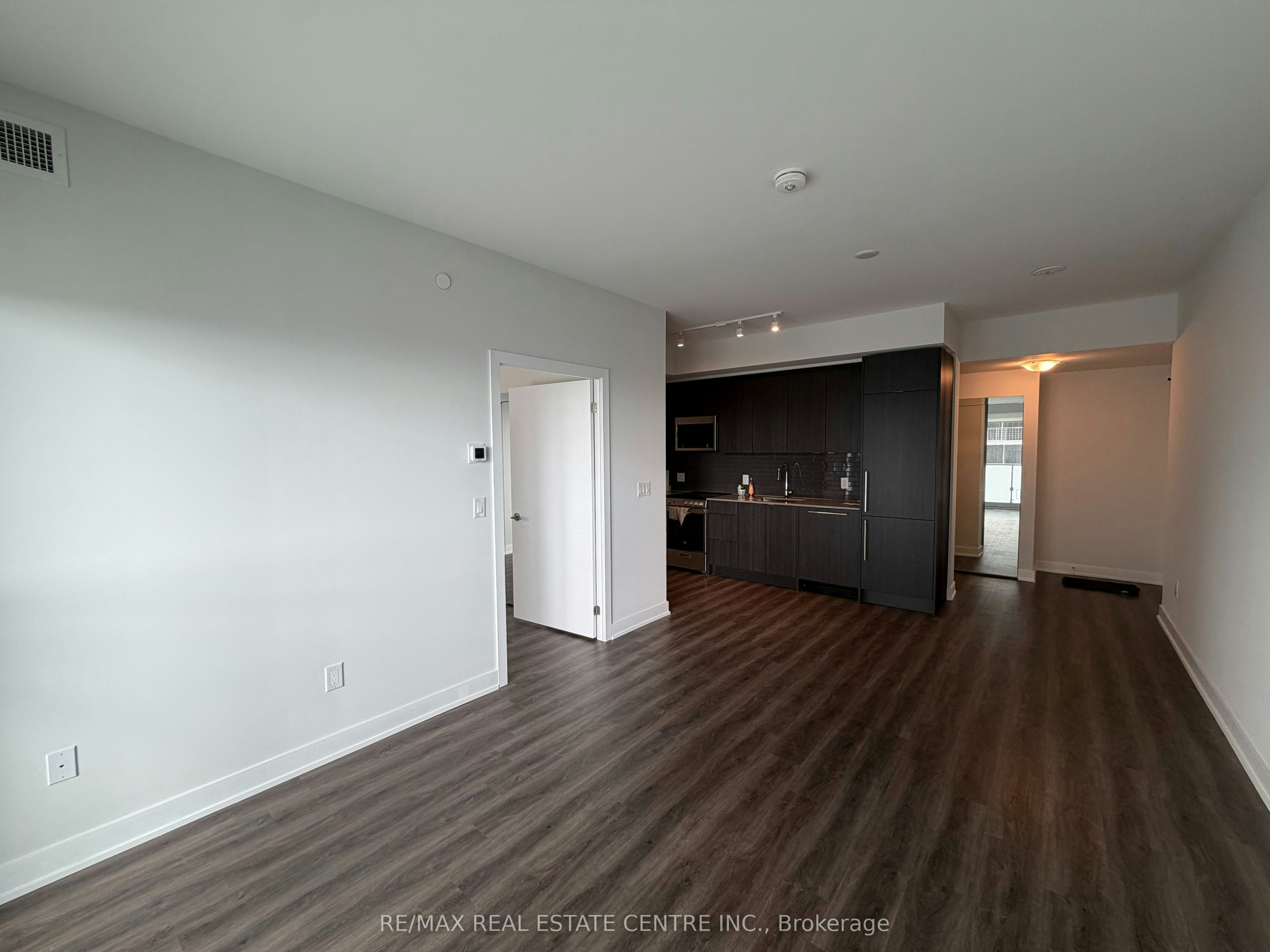 3111-4130 Parkside Village Drive W, Mississauga, ON, L5B 0L7 - 2