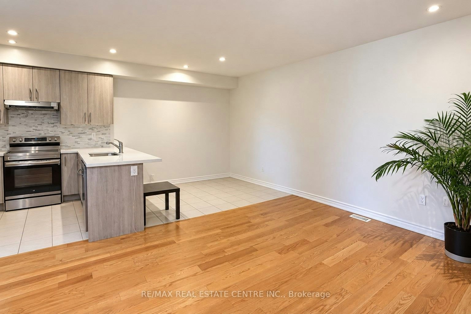 62 Hashmi Place, Brampton, ON, L6Y 6K1 - 5