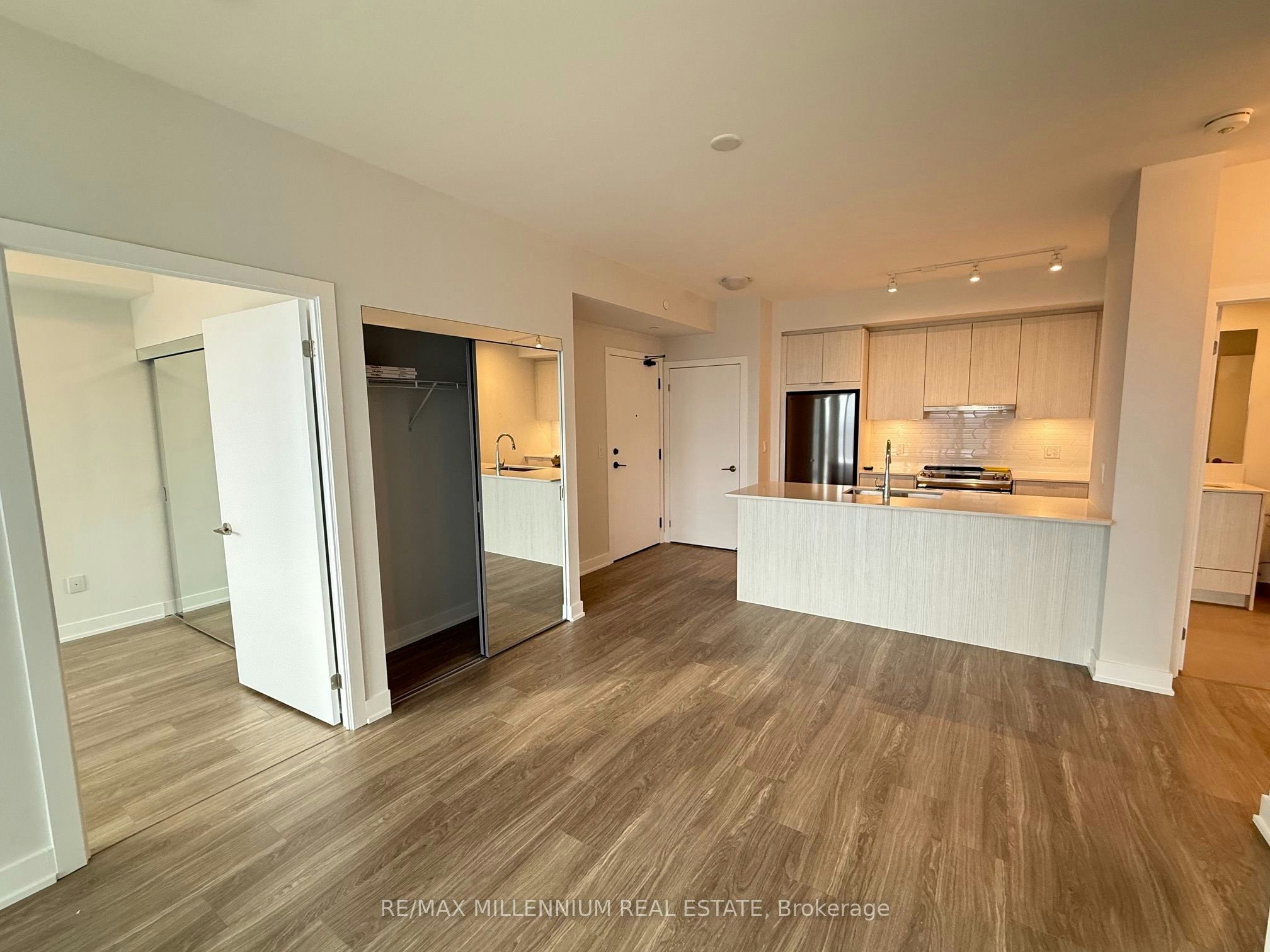 1607-430 Square One Drive, Mississauga, ON, L5B 0L6 - 16