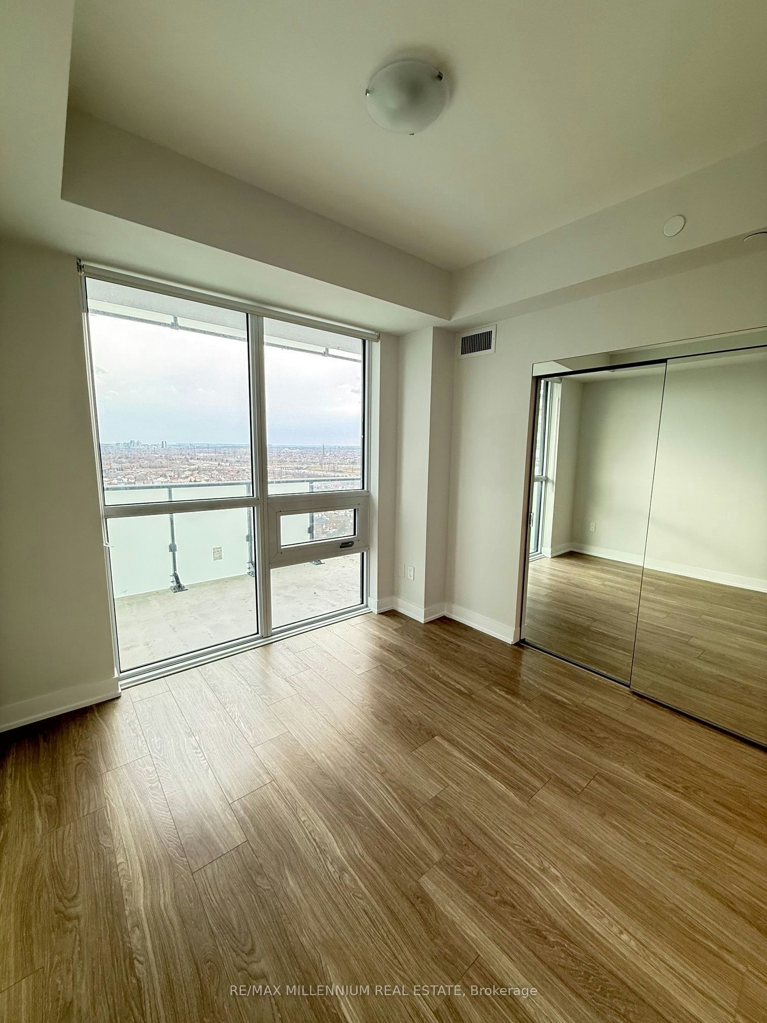 1607-430 Square One Drive, Mississauga, ON, L5B 0L6 - 12
