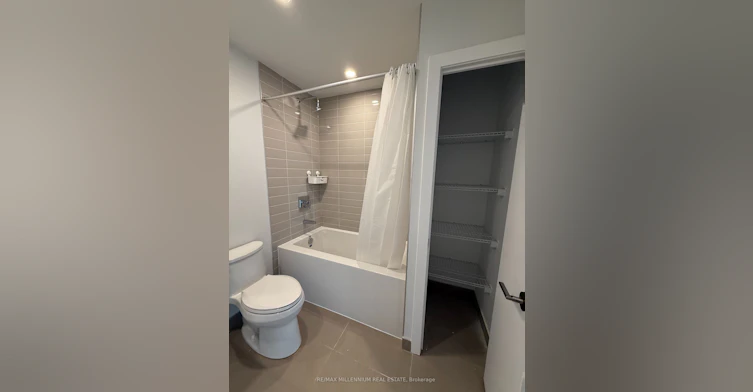 1607-430 Square One Drive, Mississauga, ON, L5B 0L6 - 9