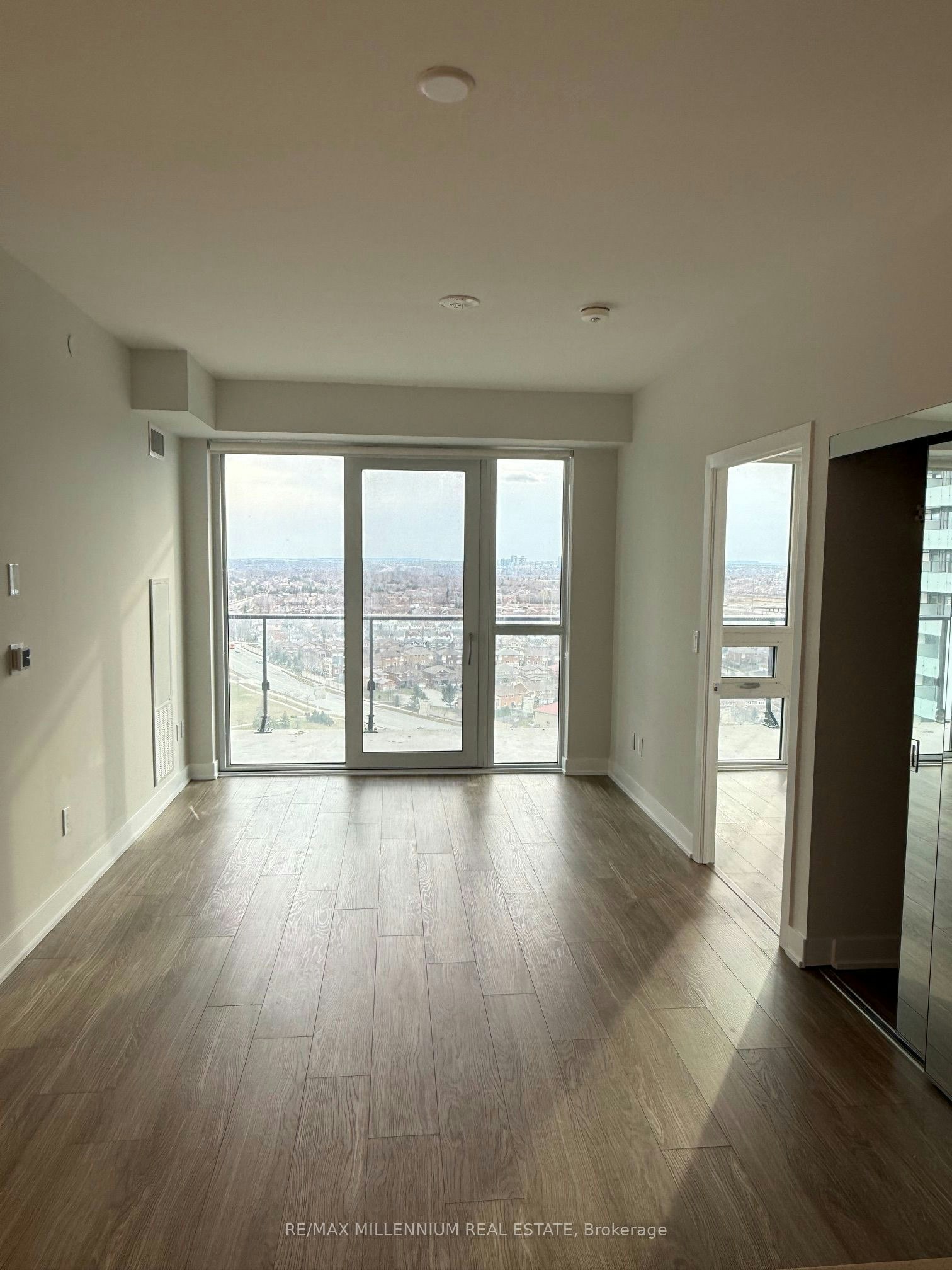 1607-430 Square One Drive, Mississauga, ON, L5B 0L6 - 4
