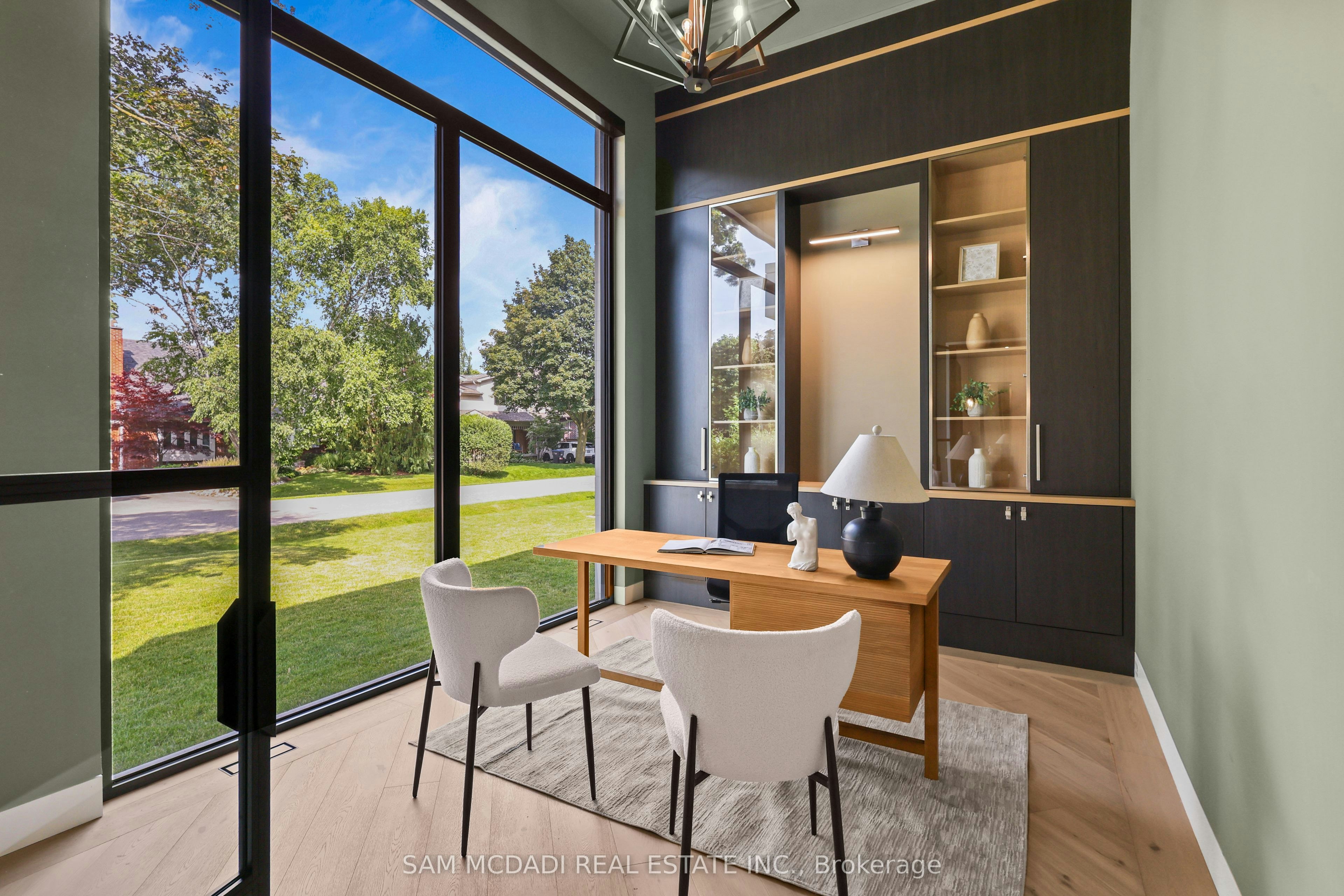 2186 Harcourt Crescent, Mississauga, ON, L4Y 1W1 4