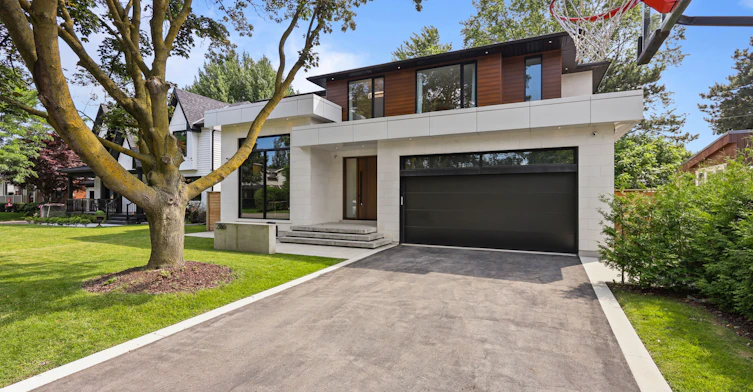 2186 Harcourt Crescent, Mississauga, ON, L4Y 1W1