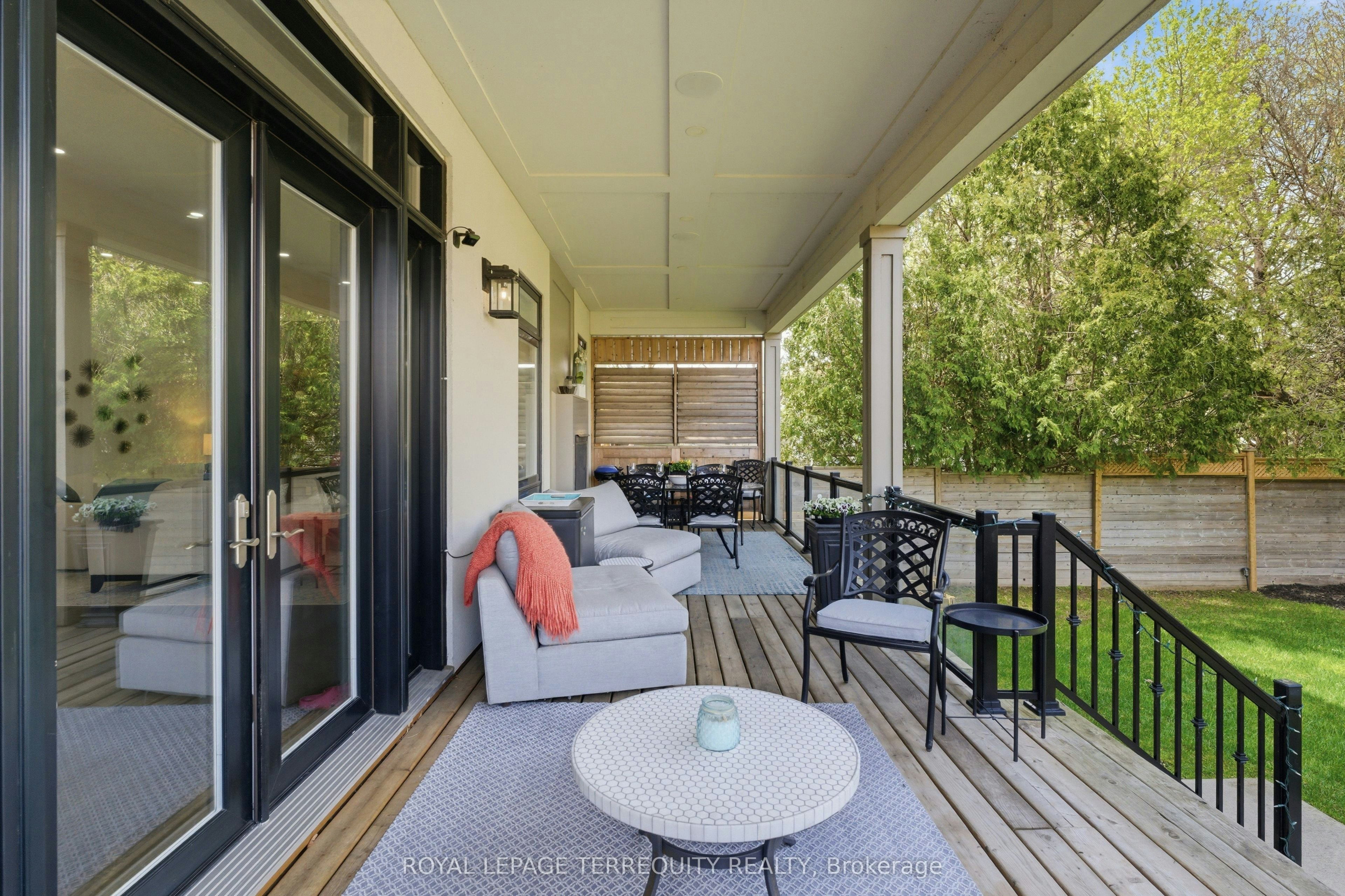 130 Edgecroft Road, Toronto, ON, M8Z 2C3