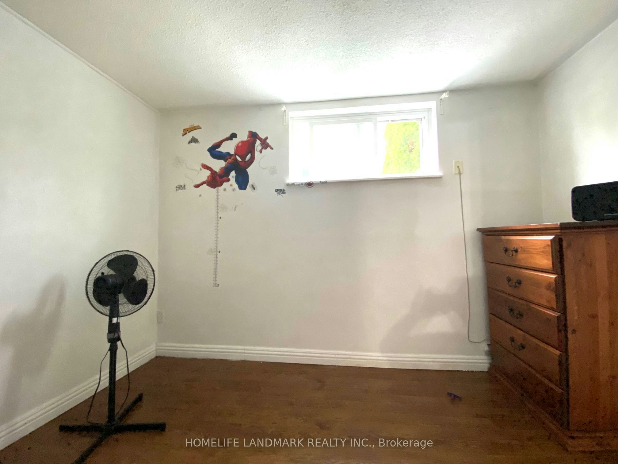 Lower-3320 Grechen Road, Mississauga, ON, L5C 1X9 - 9