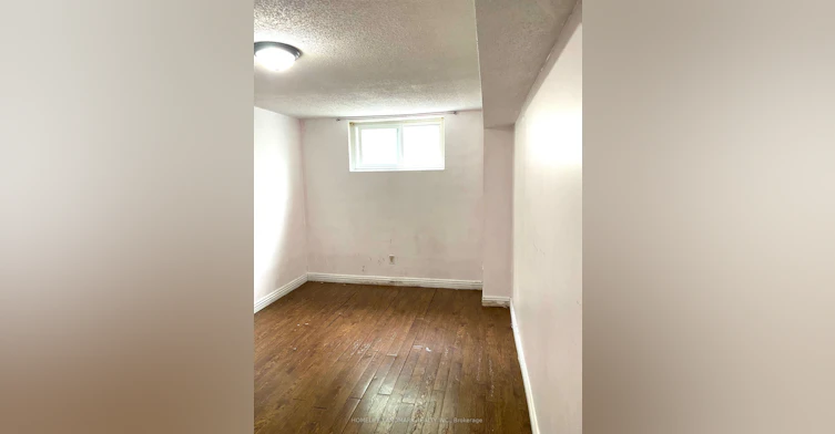 Lower-3320 Grechen Road, Mississauga, ON, L5C 1X9 - 7
