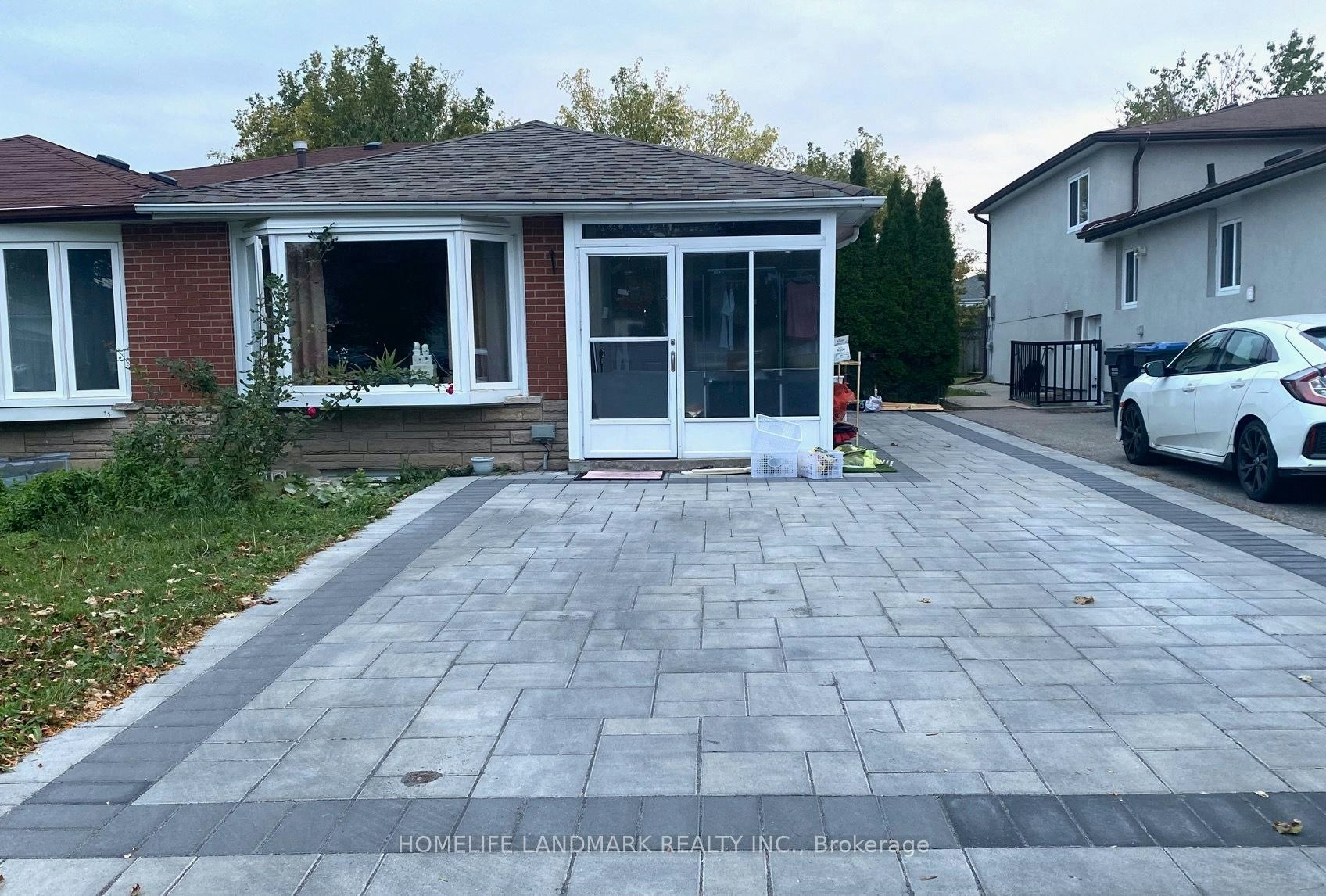 Lower-3320 Grechen Road, Mississauga, ON, L5C 1X9