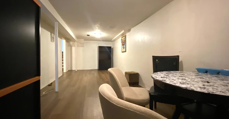 Lower-3320 Grechen Road, Mississauga, ON, L5C 1X9 - 4