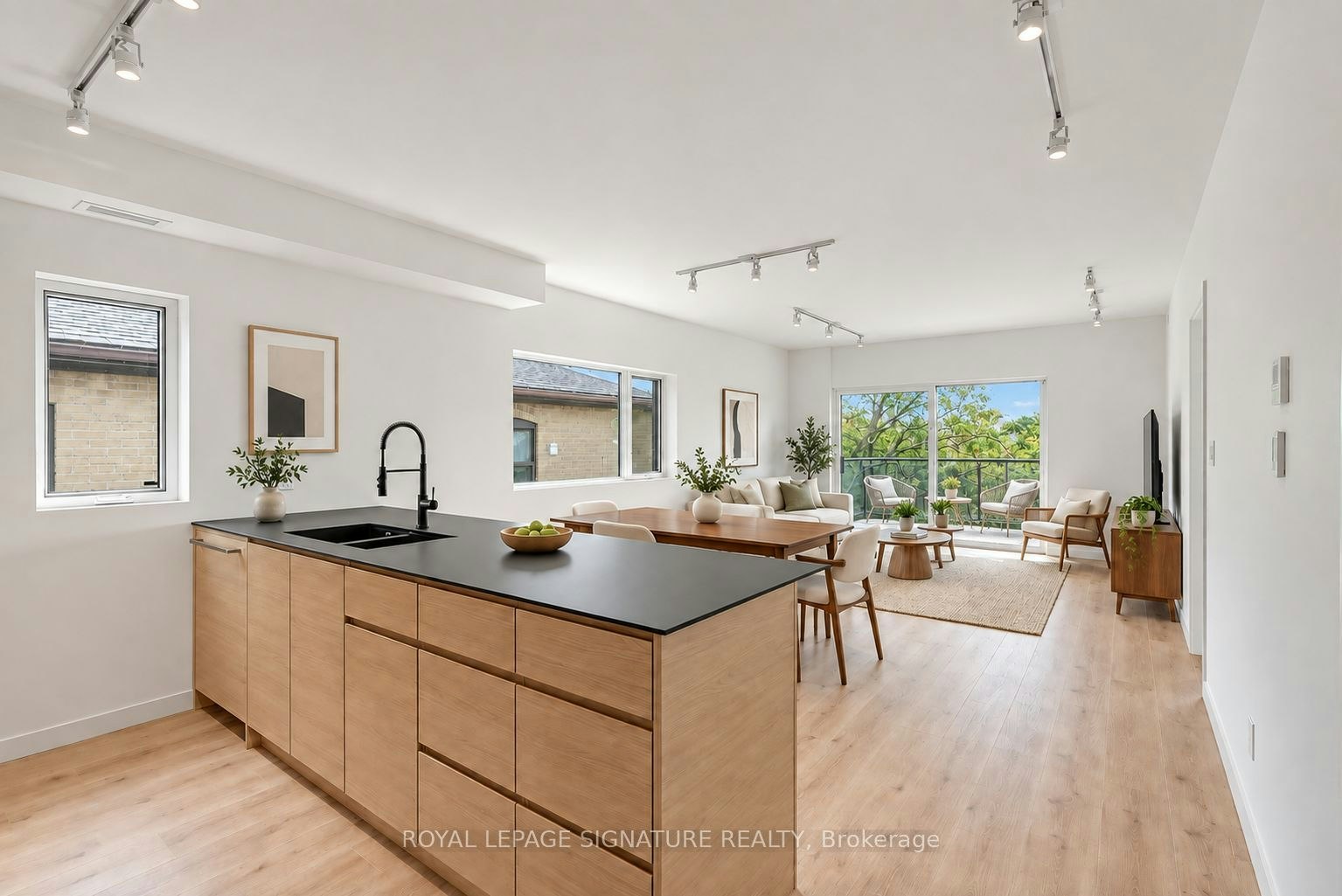 4-1254 Davenport Road, Toronto, ON, M6H 2G9