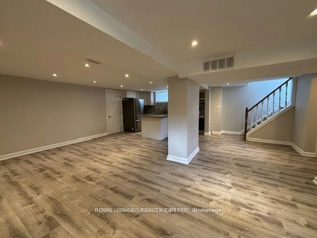 Lower-40 Summerfield Crescent, Toronto, ON, M9C 3X3 - 7