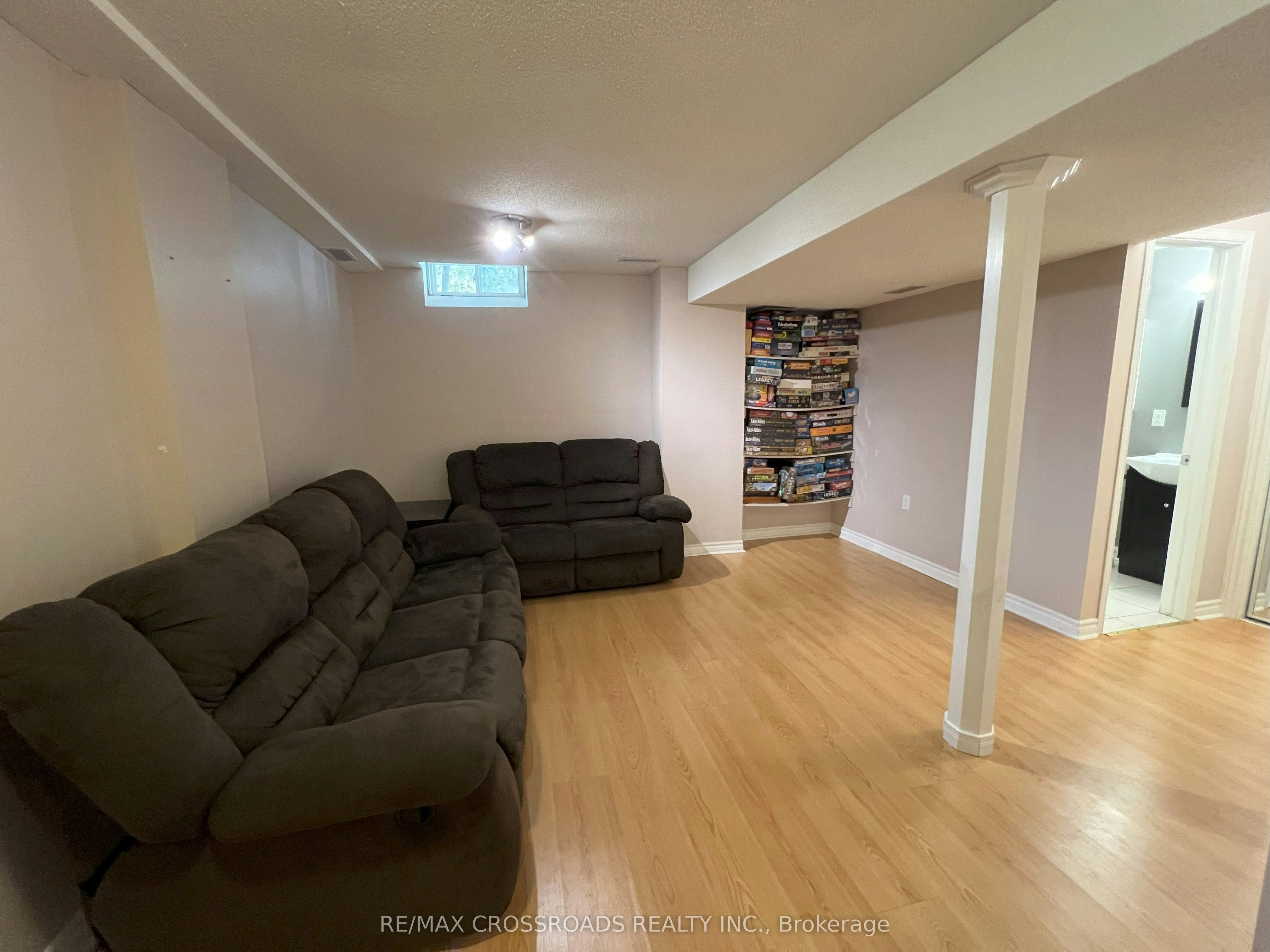 51 Hood Crescent, Brampton, ON, L6Y 4S7 - 23