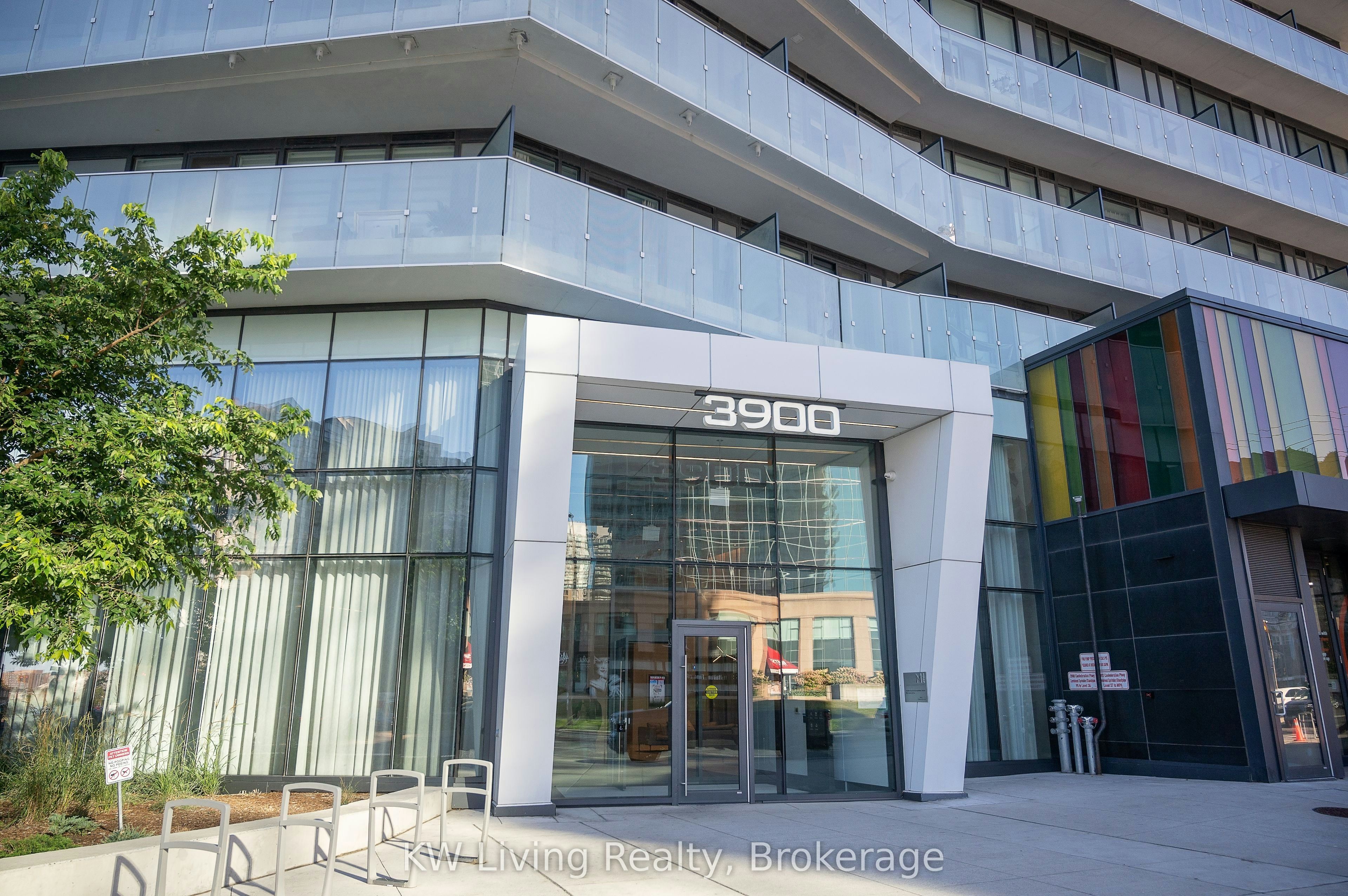 4404-3900 Confederation Parkway SW, Mississauga, ON, L5B 0M3