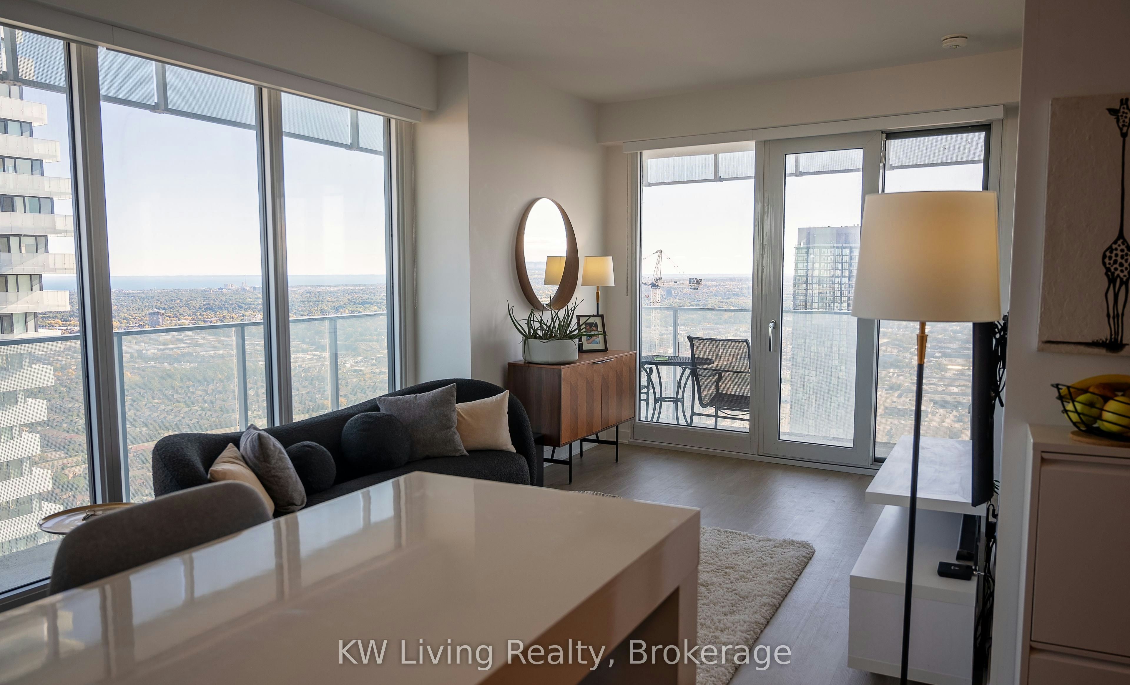 4404-3900 Confederation Parkway SW, Mississauga, ON, L5B 0M3 - 4