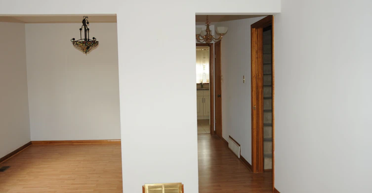 Upper floor-49 Algoma Street, Toronto, ON, M8Y 1C4 - 8
